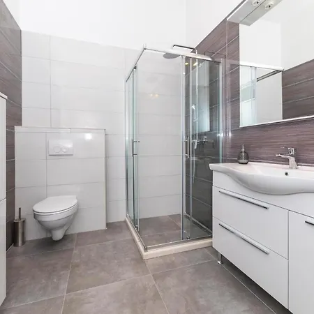 Apartment In Kastel Sucurac With Wifi *