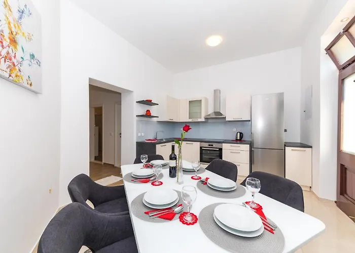 Apartment Cozy In Kastel Sucurac Kaštela
